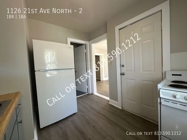 Building Photo - Beautifully redone Historic St. Pete Apart...