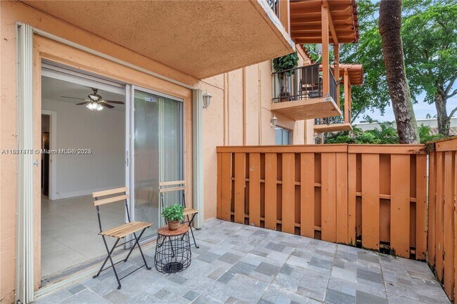 Building Photo - 7241 Miami Lakes Dr
