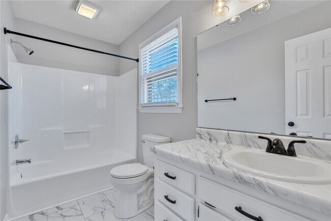 Building Photo - 100 Sunningdale Ct