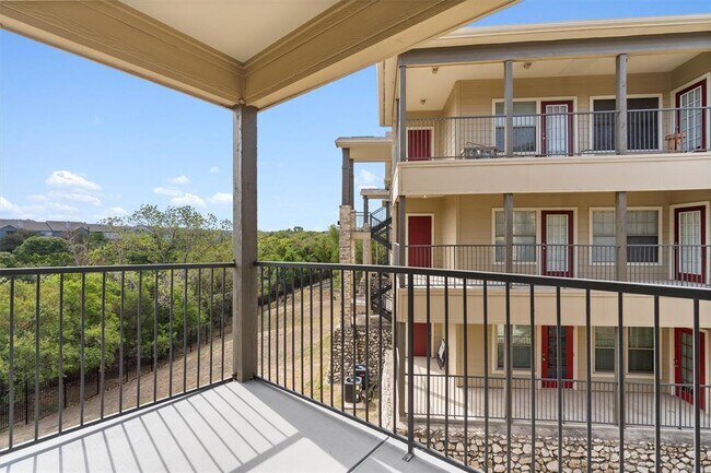 Building Photo - 2320 Gracy Farms Ln