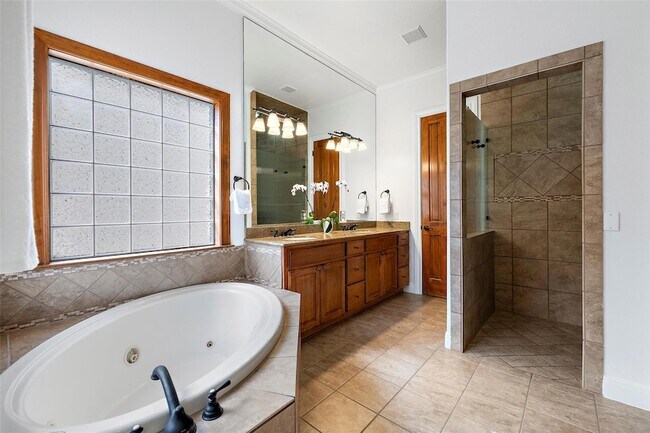 Building Photo - 41 Tiburon Dr