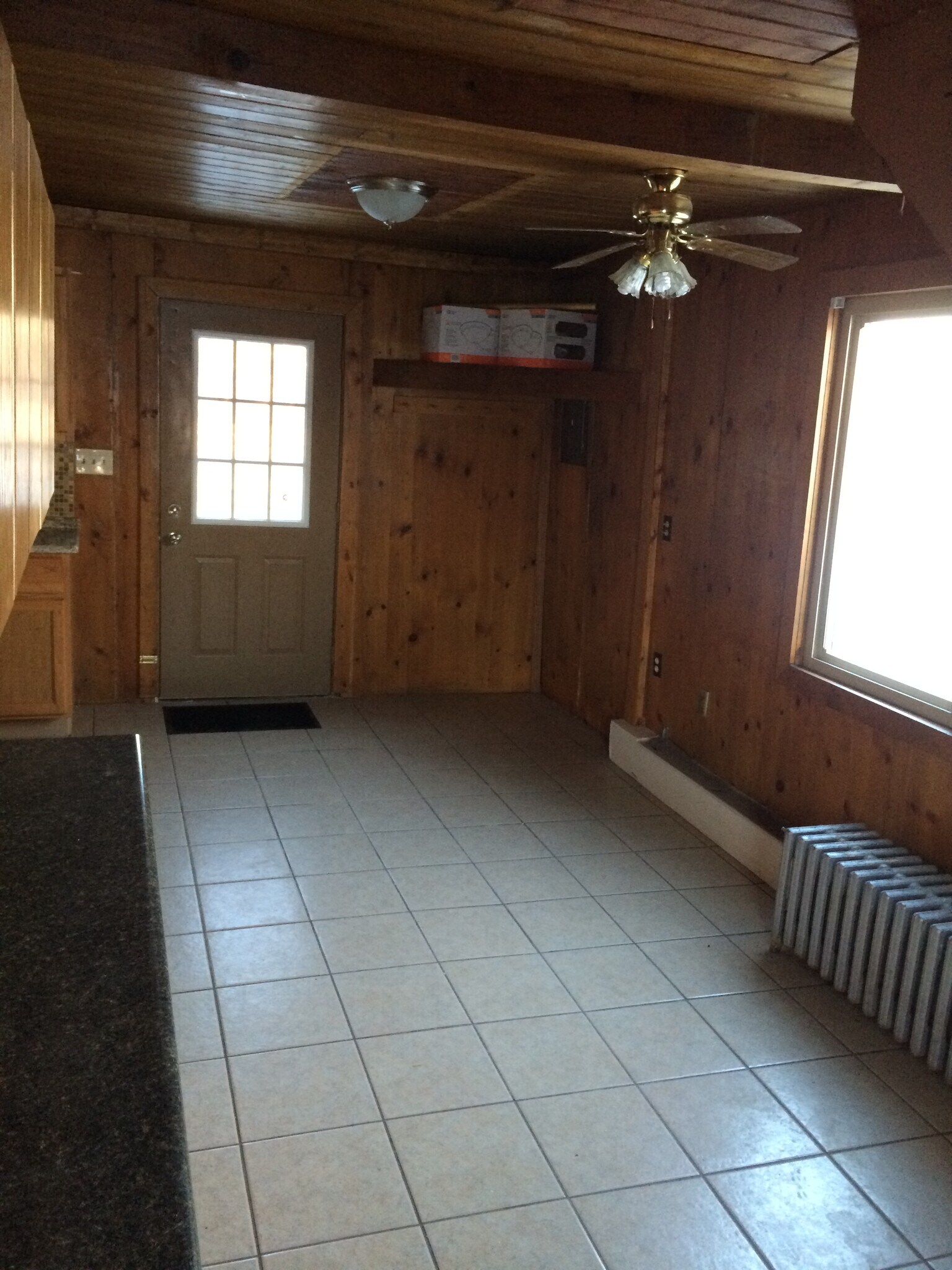 Building Photo - 401 E Ryan Rd