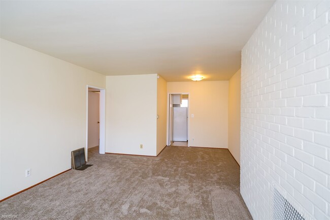 Building Photo - 1 br, 1 bath 4plex - 535 South Sierra Madr...