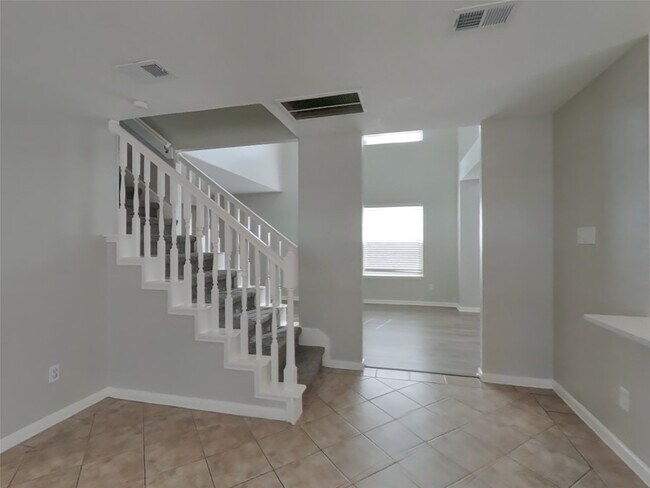 Building Photo - 14907 Englebrook Dr