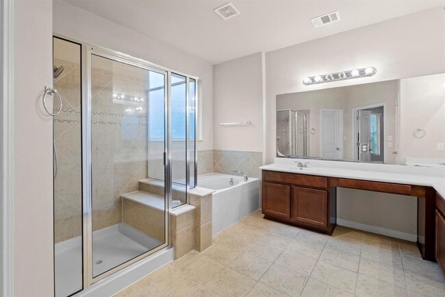 Building Photo - 112 David Duval Ct