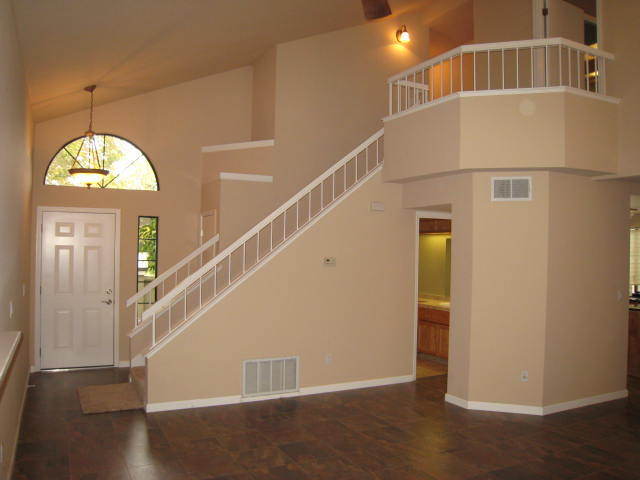 Building Photo - Nicely updated and well maintained home in the Meadowhawk subdivision!