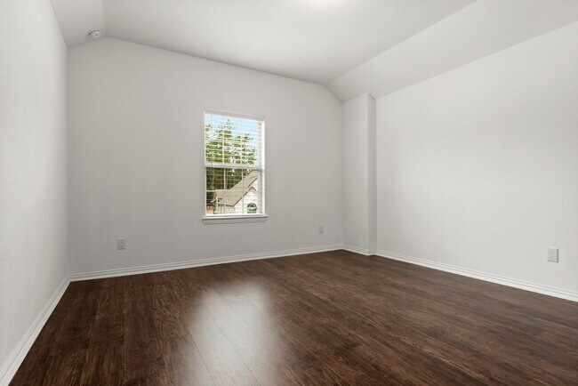 Building Photo - 236 Scarlet Maple Wy