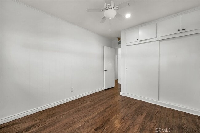 Building Photo - 6139 Tampa Ave