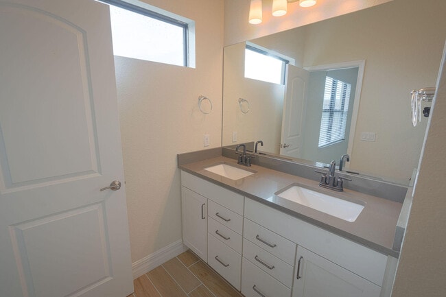 Building Photo - 4819 Indio Trl