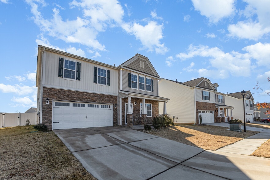 Building Photo - 7619 Nolen Farm Dr