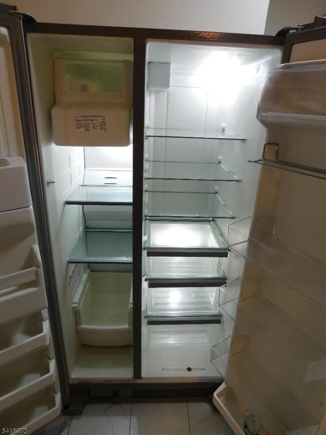 Building Photo - 21 W 14th St