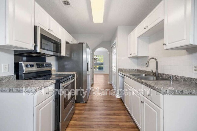 Building Photo - 123 Salt Landing Cir