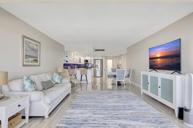 Building Photo - 2909 S Ocean Blvd