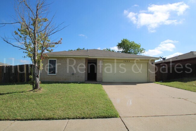 Primary Photo - Charming 3-Bedroom Home Minutes from Fort ...