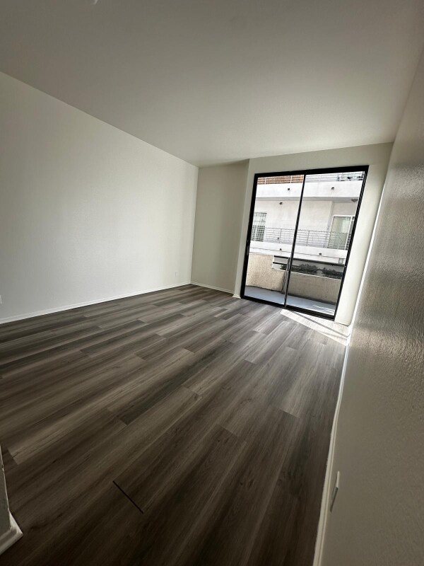 Building Photo - 4343 Whitsett Ave