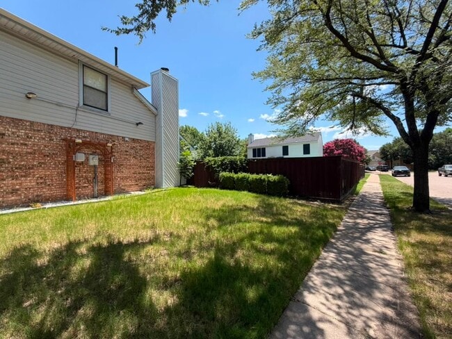 Building Photo - 303 Hopewell St