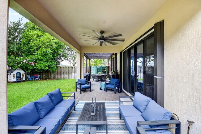 Building Photo - 9062 Gulf Cove Dr