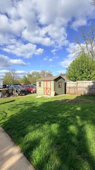 Building Photo - 1631 Mount Rose Ave