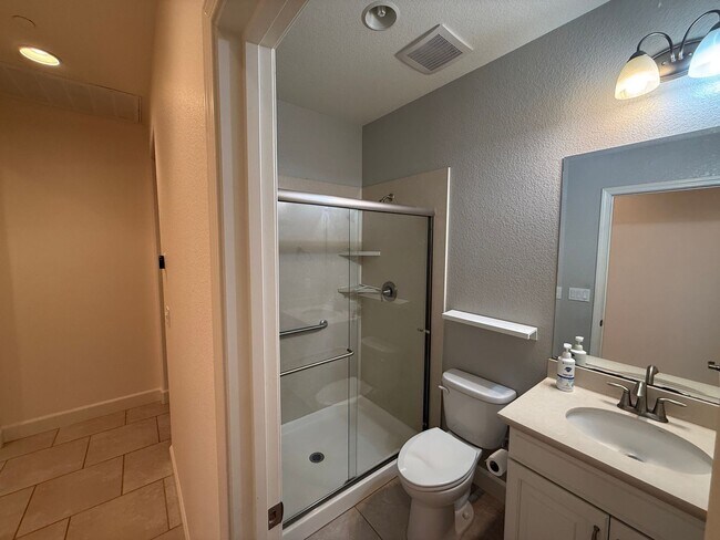 Building Photo - Beautiful Home in Springlake