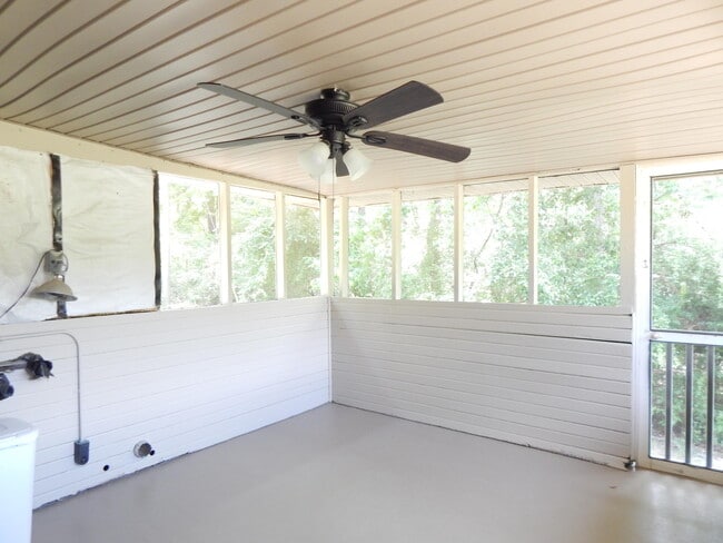 Building Photo - 1428 Gray Mare Hollow Rd