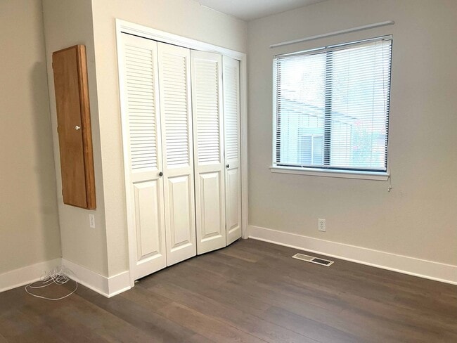 Building Photo - Single story golf course 3/2 home in Lake ...