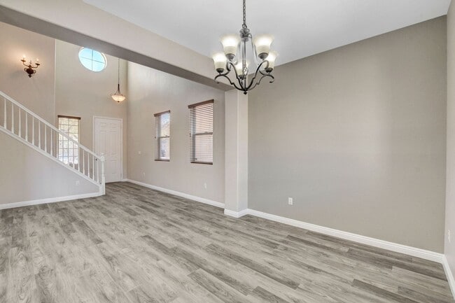 Building Photo - TWO STORY CUL-DE-SAC HOME, 3 BEDROOM 2.5 BATH HOME