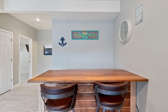 Building Photo - 24 Mimosa Rd