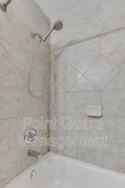 Building Photo - 10517 Queensbury Dr