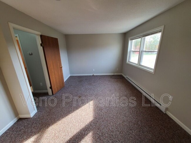 Building Photo - 2016 St Paul Dr