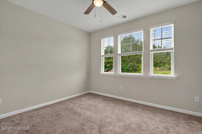 Building Photo - 1338 Cadbury Castle Dr SE