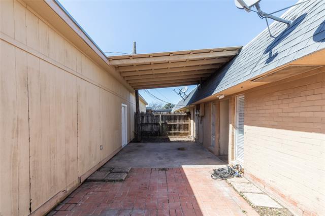 Building Photo - 3333 S 27th St