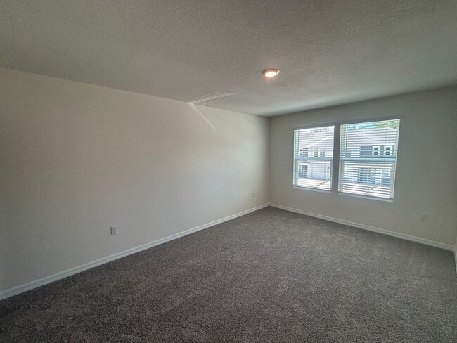 Building Photo - 3/2 Townhouse, Great Location