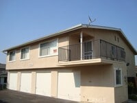 Building Photo - 1309 Vía Santiago