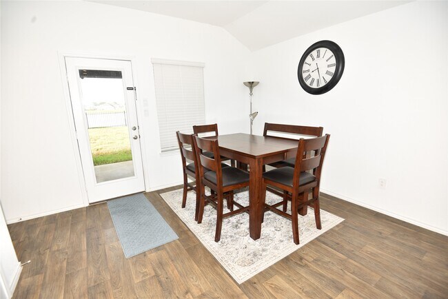 Building Photo - 16684 Lonely Pines Dr