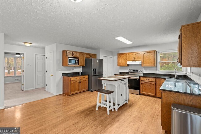 Building Photo - 115 Rockhurst Chase