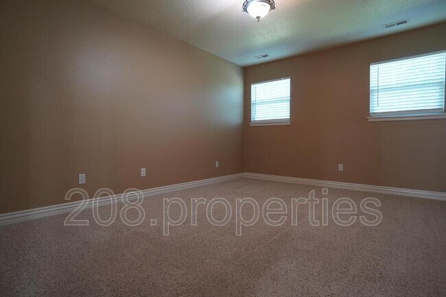 Building Photo - 871 N Grey Pebble Way