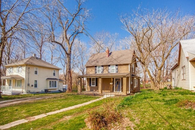 Building Photo - Freshly Updated 2-Bed Home in Independence!