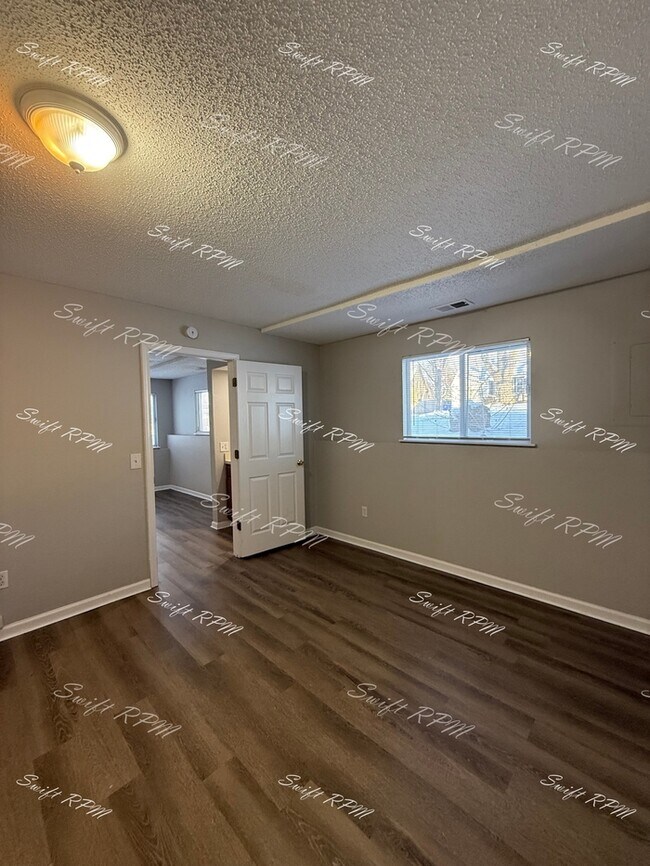 Building Photo - 8955 Hauser St