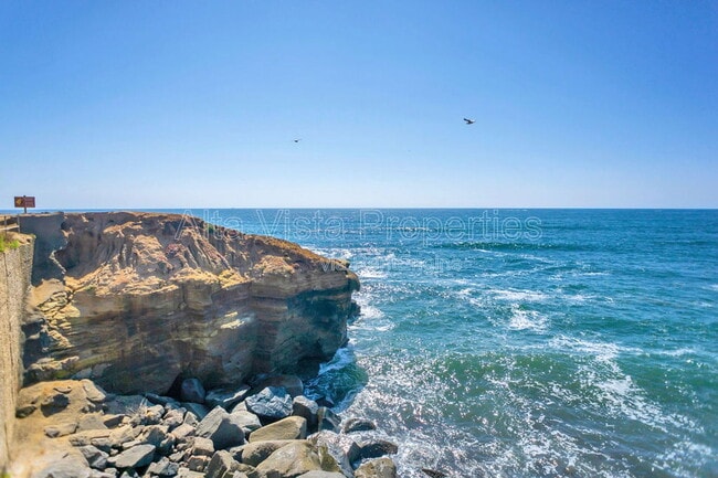 Building Photo - 4859 Santa Cruz Ave