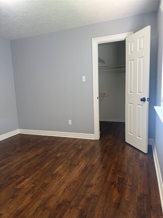 Building Photo - 13719 Ortega Ln