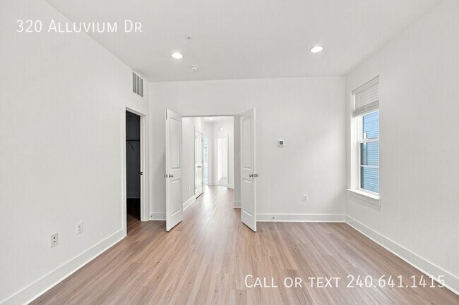 Building Photo - 320 Alluvium Dr