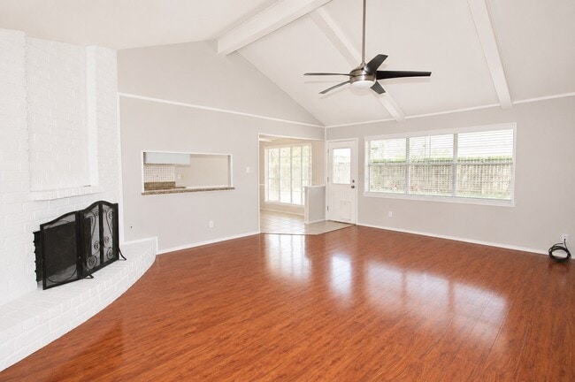 Building Photo - 13511 Brook Hollow Dr