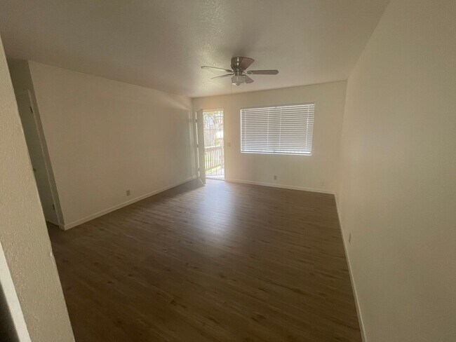 Building Photo - 138 Patterson Ct