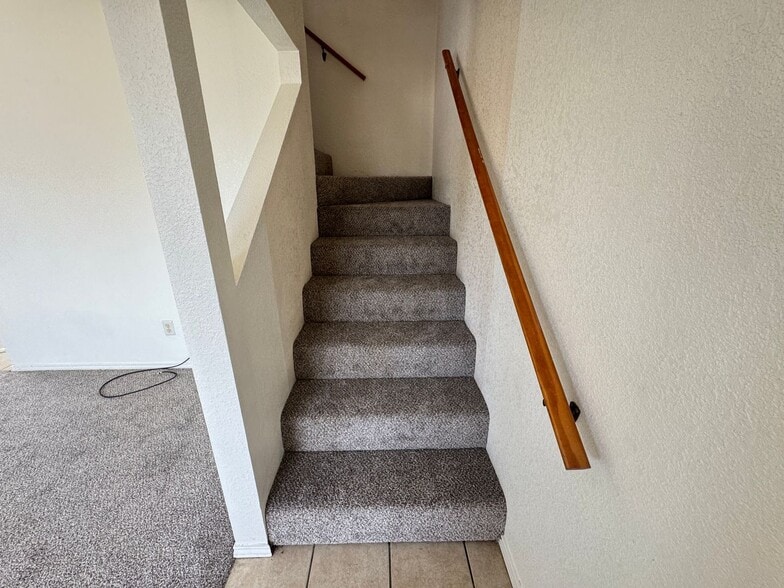 Building Photo - 4505 Deek Dr