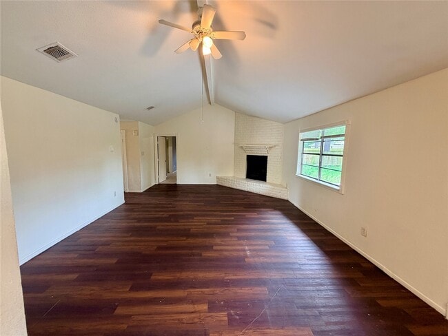 Building Photo - 15811 Nutcracker Ct