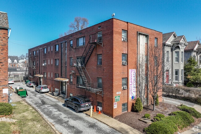 Primary Photo - 4909 CENTRE AVE