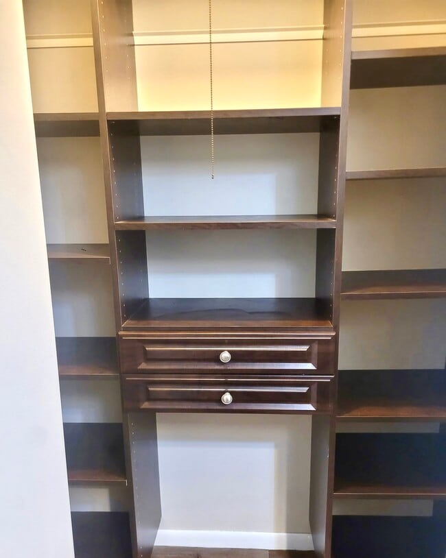 Building Photo - 1026 Illinois Dr