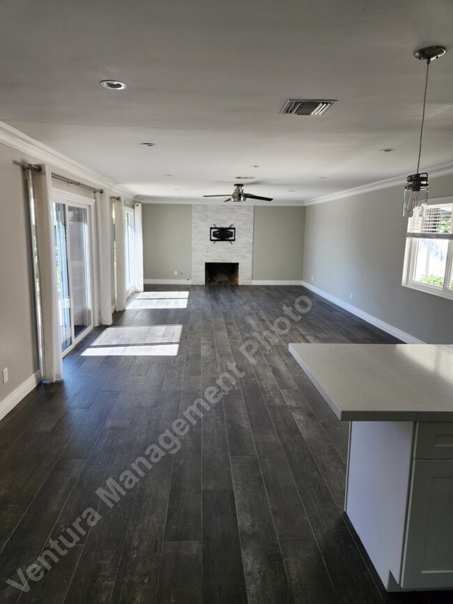 Building Photo - 5515 Lake Lindero Dr