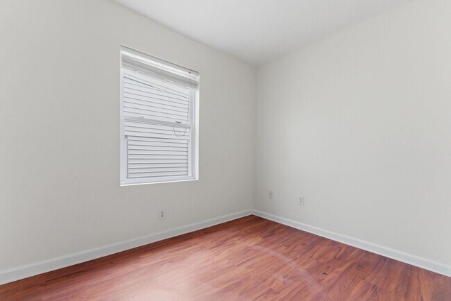 Building Photo - 46 Armstrong Ave