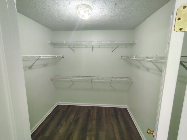Building Photo - Double Double